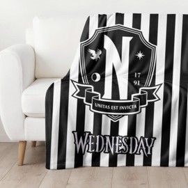 Character World Wednesday Living Blanket 130 x 170 cm ☆ Coral Fleece Blanket Wednesday Addams Fan Item, Crest Cuddly Blanket for Children, Teenagers and Adults ☆ Nevermore Gifts, Wednesday Merch