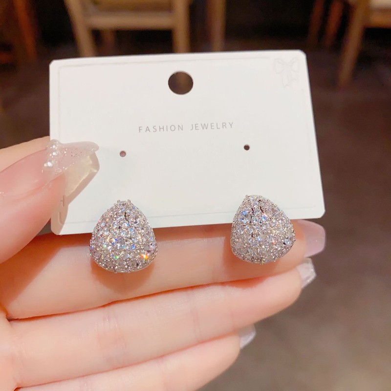 VICAKER Earrings, Diamond Sparkle, Fashion, Simple Earrings, Popular, Hypoallergenic Metal,