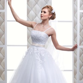 Self Adhesive Crystal Rhinestone Ribbon Rhinestone Strips, 9 Yards DIY Diamond Bling Ribbon Stickers Rhinestone Tape Roll for Crafts Phone Car Decorations(Colorful, 0.51 Inch)