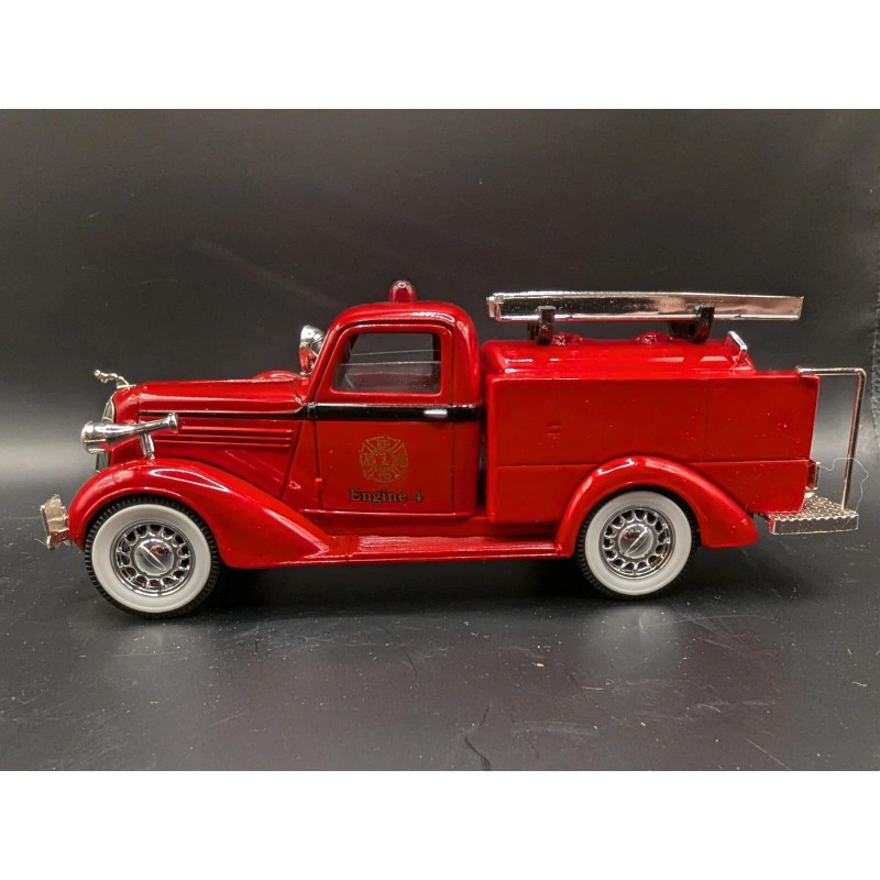 Liberty Classics Diecast 1936 Dodge Fire Pumper Engine #4 Bank