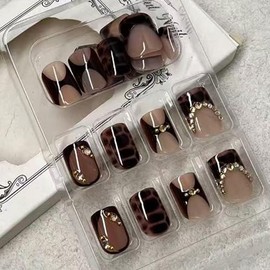 Uñas postizas cuadradas cortas con punta francesa en marrón y diseños de diamantes de imitación, uñas postizas con cobertura total de tortuga brillant
