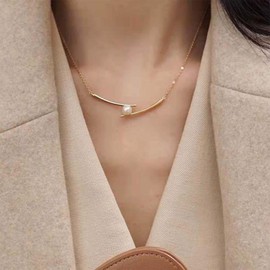 Allereya Vintage Horizontal Bar Pendant Necklace Boho Pearl Necklace Single Pearl Choker Necklace Gold Horizontal Bar Necklace Jewelry for Women and Girls