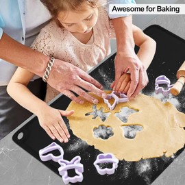 Standard Silicone Mat,Black Baking Mat-Food Grade Kids Dinner Table Placemat Non Slip Counter Mat with Raised Edges Heat Resistant Mat for Air Fryer Nonstick Pastry Dough Mat(1 Pack 23.6'' x 15.7'')