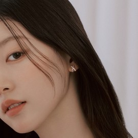 Gold&Deer 14K GF stitch cubic cross earrings rose gold / 골드앤디어 14K GF 스티치 큐빅 크로스 귀걸이 로즈골드