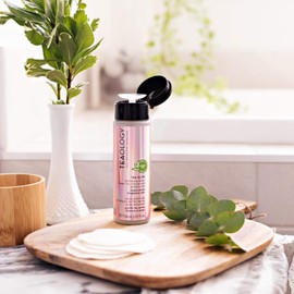 Teaology Tea Infusion Skincare Tea Glow I Deep Pore Facial Cleansing and Scrub 150 ml I with Green Tea and Salicylic Acid I Face Care for Blemished Skin I Natural Cosmetics I Vegan