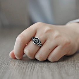 HZMAN Stainless Steel Celtic Knot Ring for Men Women Retro Irish riquetra Trinity Knot Ring (Silver,12)