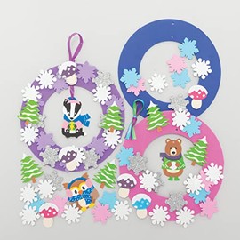 Baker Ross FC291 Winter Forest Animal Foam Wreath Craft Set - Pack of 3, Festive Creative Sets and Craft Supplies for Crafts and Decorating at Christmas Time, Foam Rubber Craft Sets for Children