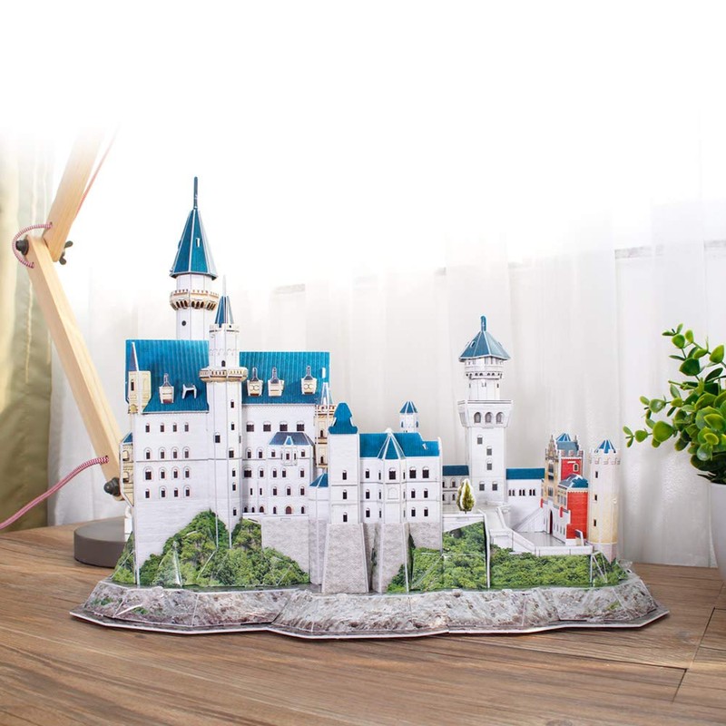 Revell 3D Puzzle 00205 Neuschwanstein Castle 121 Pieces, Highly Detailed,