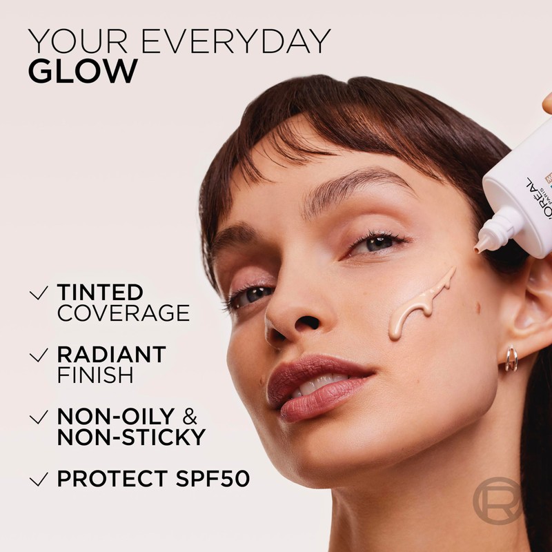 L’Oréal Paris Bright Reveal Tinted SPF 50 Daily Fluid Light