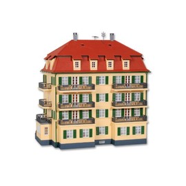 H0 Apartment building with balconies