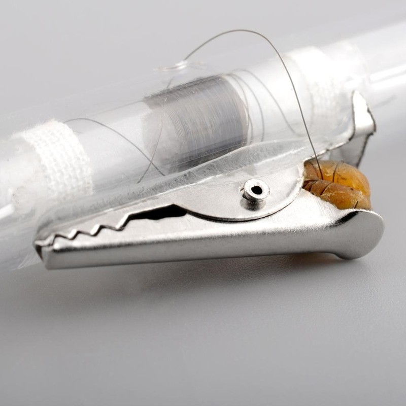 MilesMagic Magician's Invisible Retractor Gimmick (7 cm) Thread Reel Floater