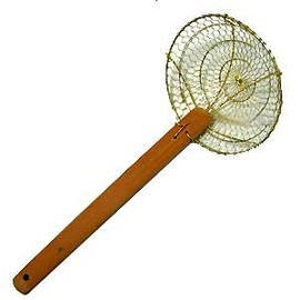 Sunrise Kitchen Supply 6" Round Brass Spider Strainer with Bamboo Handle
