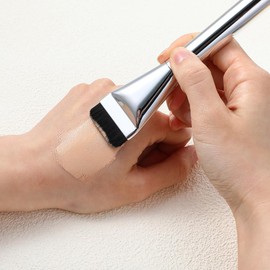Foundation Brush, Liquid Foundation Brush, Flat Type, Spatula Brush, Extra Fine Spatula, Makeup Tool, Portable, Silver
