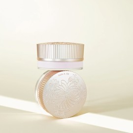 Paul & Joe 기획 일루미네이팅 라벤더 광채 루스 파우더 (+핑크 새틴 파우치) Planned Illuminating Lavender Glow Loose Powder (+ Pink Satin Pouch)