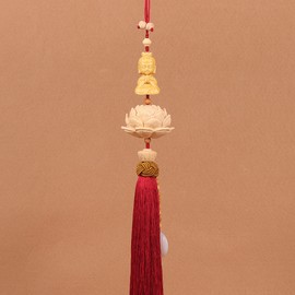 Car Pendant Decorative Hand Carved Lotus Rearview Mirror Hanging Ornament Car Styling Accessory for Good Luck Avalokitesvara Wine Red