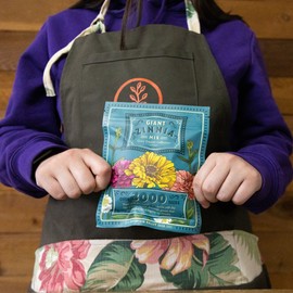 Zinnia Seeds for Planting Outdoors - ~3,000 California Giant Mix Zinnia Seeds - Beautiful 4' Tall Wildflower Blossoms - Zinnia elegans Pollinator Seed Mix - Bright, Cheerful Annual Zinnia Seeds Bulk