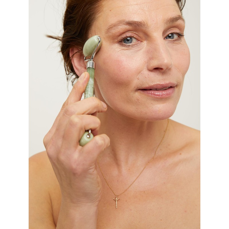 Lumity Jade Roller, Luxurious Jade Roller - a Skincare Essential,