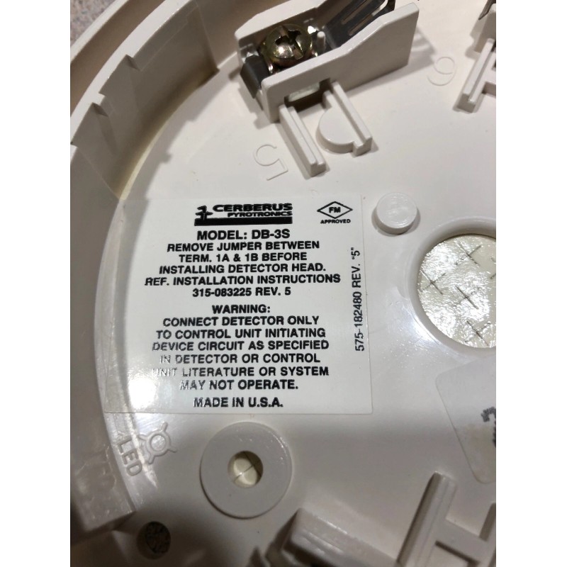 PYROTRONICS New Cerberus Pyrotronics Siemens DB-3S Base For Smoke Detector.
