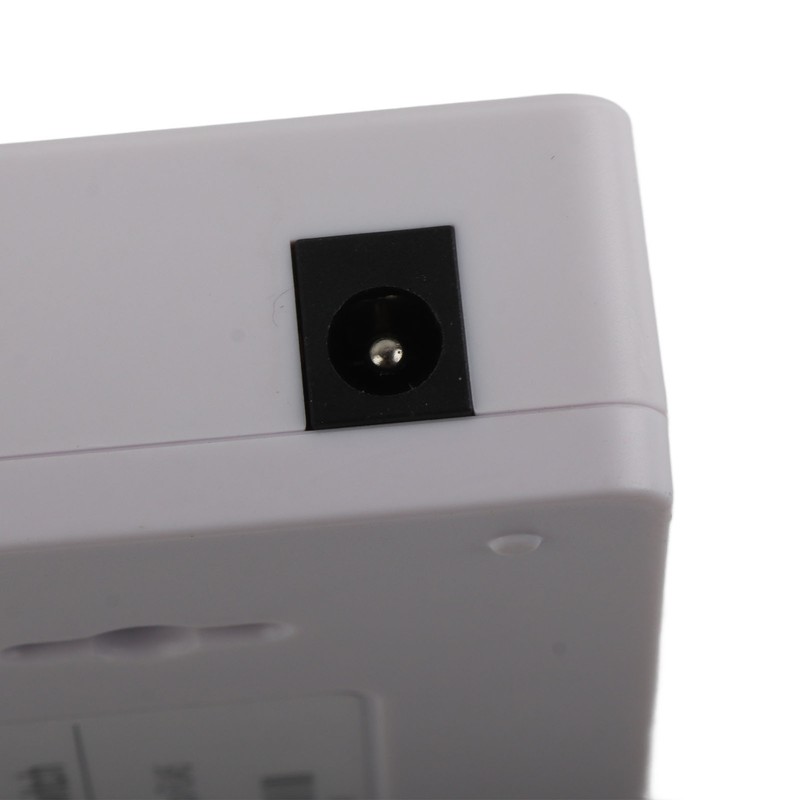 8 Port 10/100Mbps Ethernet Switch Support Desktop Wall Mount Unmanaged