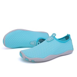 Vsufim Zapatos para deportes acuáticos de secado rápido, calcetines acuáticos para natación, playa, piscina, surf, yoga para mujeres y hombres, Azul/claro, 6 Women/5 Men