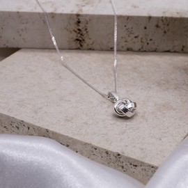 Tuscany Silver Women's 10.5mm x 20mm Polished Knot Pendant on Sterling Silver 25 Diamond Cut Curb Chain 46cm/18"