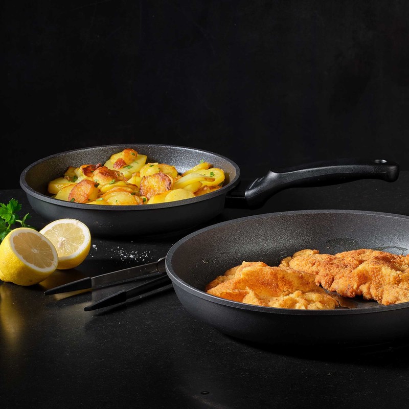 Rösle Cadini Serving Pan, Cast Aluminum Pan with ProResist Non-Stick