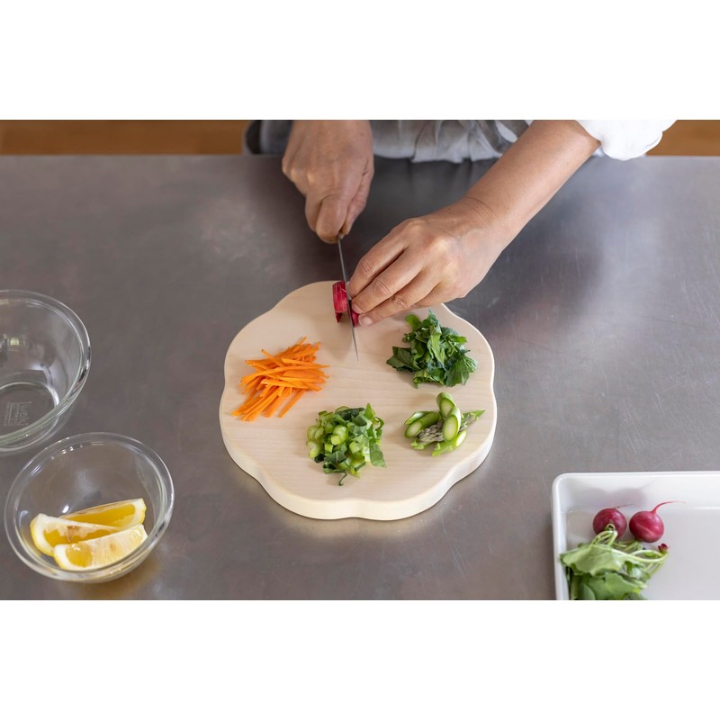 Woodpecker Wooden Cutting Board, Made in Japan, Natural Wood, Ginkgo