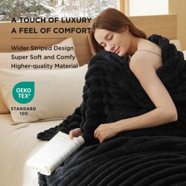 Bedsure King Size Blanket for Bed - Super Soft Cozy Blankets for Women, Cute Large Fleece Blanket for Girls, Black，108x90 Inches, Wider Striped Design