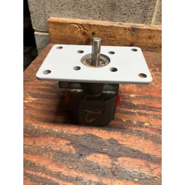 Unbranded Hydraulic Motor Pump Mount Bracket SAE AA 4 Bolt Mount Log Splitter Flat Mount