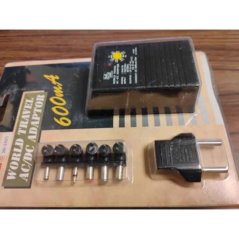 MW World Travel AC/DC Adaptor 600 mA - New Old