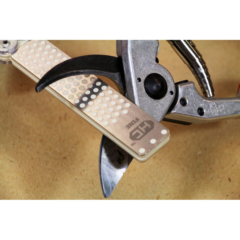 DMT Diafold®-Schärfstein doppelseitig, mit feiner/extrafeiner Hardcoat™-Oberfläche, speziell für Keramikmesser, 1