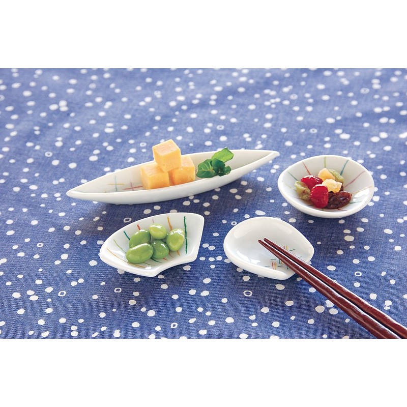 Yamako 26826 Tokusa Round Bean Plate