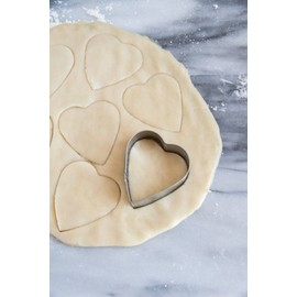 Darice heart cookie cutter, 2", Silver