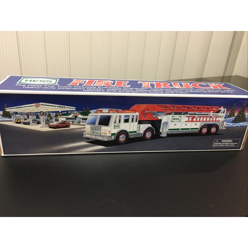 New Collectible 2000 Hess Fire Truck Mint in Box Battery