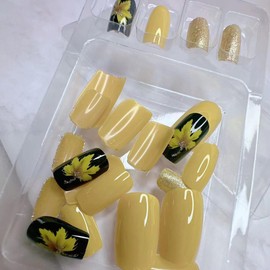 24Pcs Fall Maple Leaf Press on Nails Medium Square Fake Nails Thanksgiving Maple Leaf Designs Yellow Glossy Gold Glitter Acrylic Nails Reusable Stick on Nails Artificial Nails for Women DIY Manicure