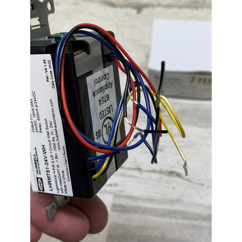 Hubbell LHRMTS1-24V-WH - Lighthawk PIR & US, 1-Circuit Wall Switch