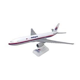 Malaysia 50th Anniversary. Boeing 777-200 Airplane Miniature Model Snap Fit 1:200 Part#ABO-77720H-016