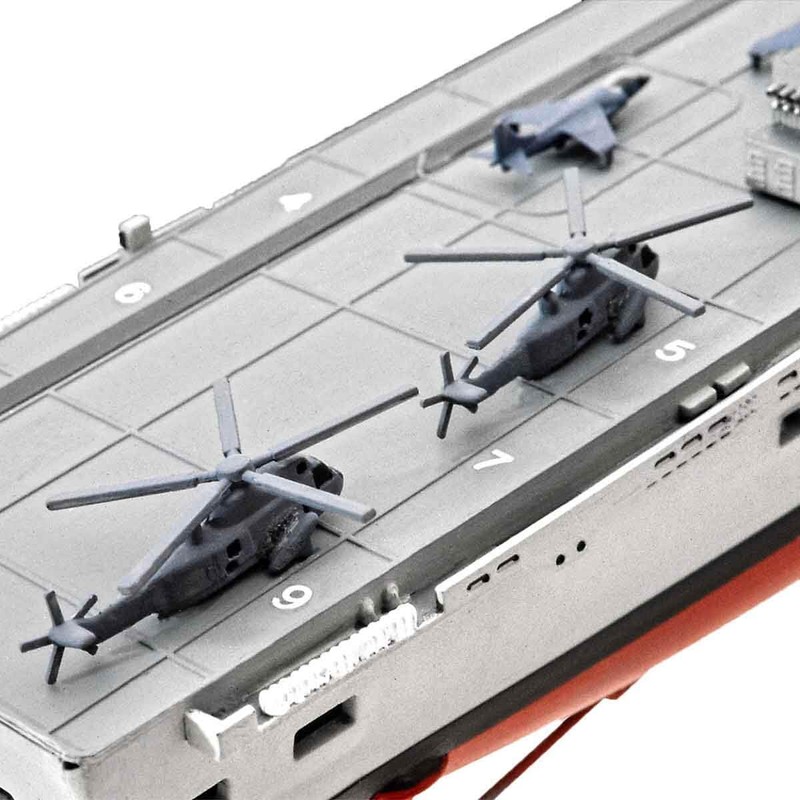 HMS Invincible (Falkland War) 1:700 Level 4 Revell Model Kit