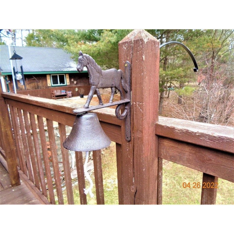 Cast Iron YELLOWSTONE Lucky Horseshoe and Horse Metal Hanging Dinner