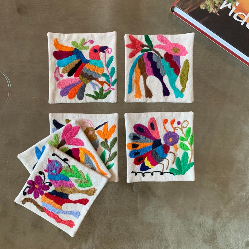 Two Sisters | Juego de 6 Portavasos, Variados Dibujos Bordado