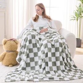 NEWCOSPLAY Knitted Sage Green White Checkered Blanket Super Soft Plush Throw for Couch Fuzzy Fluffy Microfiber Lightweight Blanket for Bed Sofa All Season Use (Sage Green White, Throw(50"x60"))