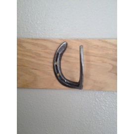 Rustic Horseshoe Towel Hooks for Bathrooms, Key Holder for Wall, Coat Rack Wall Mount - Half Hook Hanger - 4 Hooks 8 Nails - The Heritage Forge