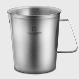 WAGENSTEIGER 18/8 Stainless Steel Measuring Cup: Metal Measuring Pitcher with Engraved Oz & ml Markings, Precision Pour Spout & Sturdy Handle – Baking, Coffee & Barista Use (1000ml / 33.8Oz)