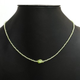 Gempires Peridot Beaded Choker Necklace with Raw Stone, Peridot Faceted Beads 2.4-2.5 mm, Stone Bead Necklace, August Birthstone Jewelry for Women,18 inches Adjustable Silver Plated Chain
