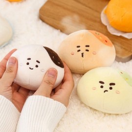 Portable mini thermal winter mochi steamed bun hot pack steaming pack doll sweet red bean flavor