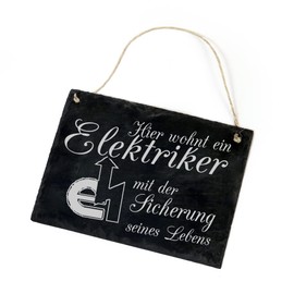 Door Sign Front Door Decoration – Hier wohnt ein Elektriker mit der Sicherung seines Leben – Slate with Engraving 22 x 16 cm Front Door Sign Door Sign