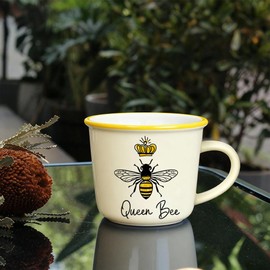 SUUURA-OO Bee Mug Queen Bee Gifts Beekeeper Farmer Gifts for Mom, Birthday Gift for Women Wife Girlfriend Best Friend Bestie