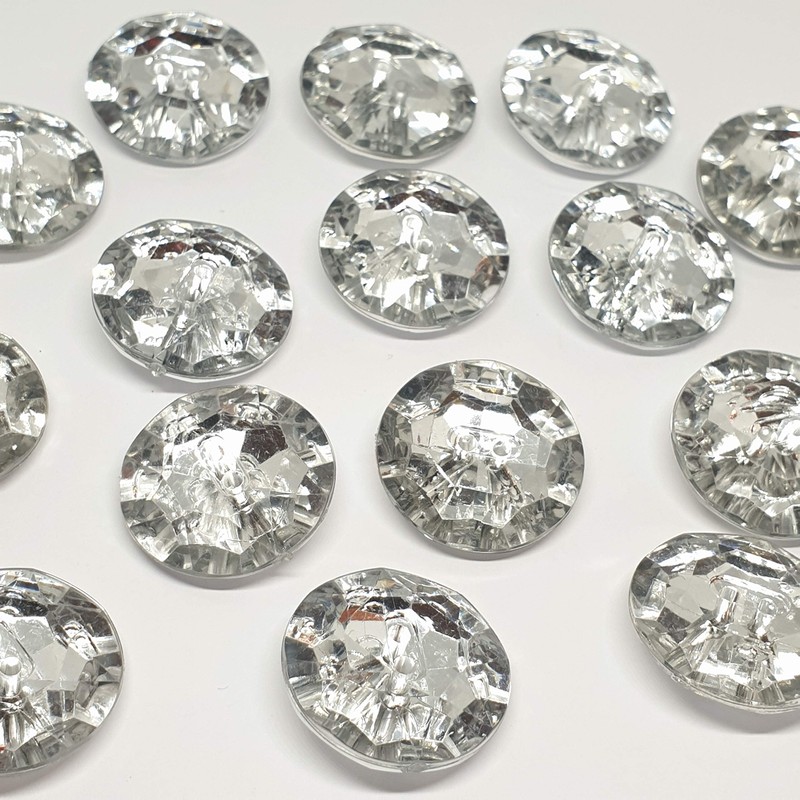MajorCrafts® 40pcs 15mm Crystal Clear Faceted Acrylic 2 hole Sewing
