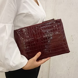 NIGEDU Women Envelope Clutch Purse Bag Fashion Crocodile Embossed PU leather Oversized Ladies Evening Party Clutches (Burgundy)