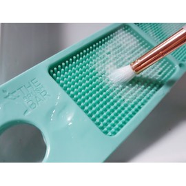 Mat Makeup Brush Cleaner - Exfoliating Pad for Deep Cleaning Foundations Brushes